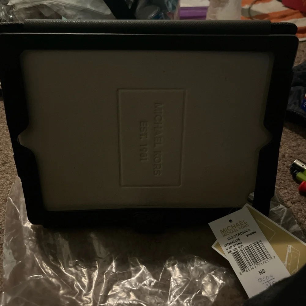 Michael Kors signature gold Logo w/ Brown embossed Tablet Folio with Gold Plate